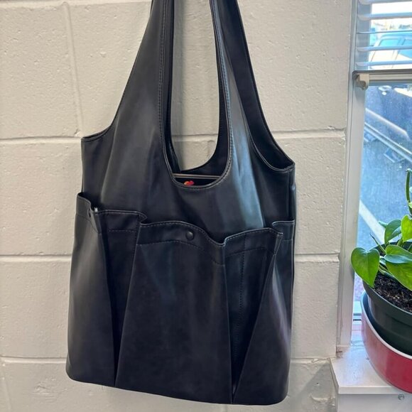 Handbags - Women Black Deep Pocket PU Leather Hobo Bag with Zipper Hand Wash Only